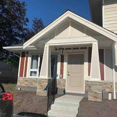 Brand New Constructed 1-Bedroom Townhouse Duncan Extérieur photo