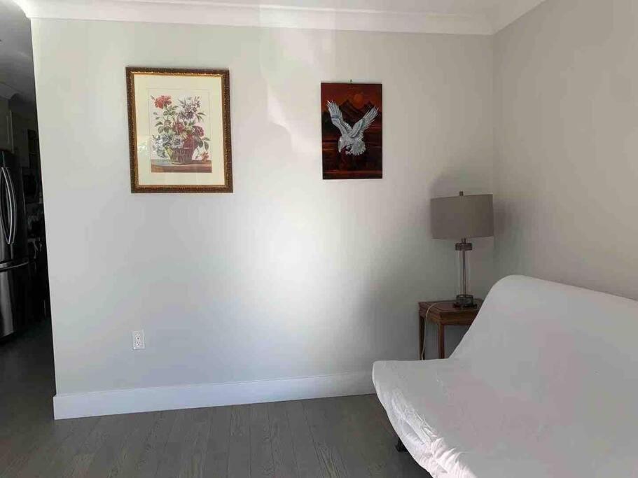 Brand New Constructed 1-Bedroom Townhouse Duncan Extérieur photo